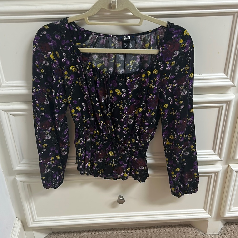 Cute shirt never worn. Bought at Nordstroms